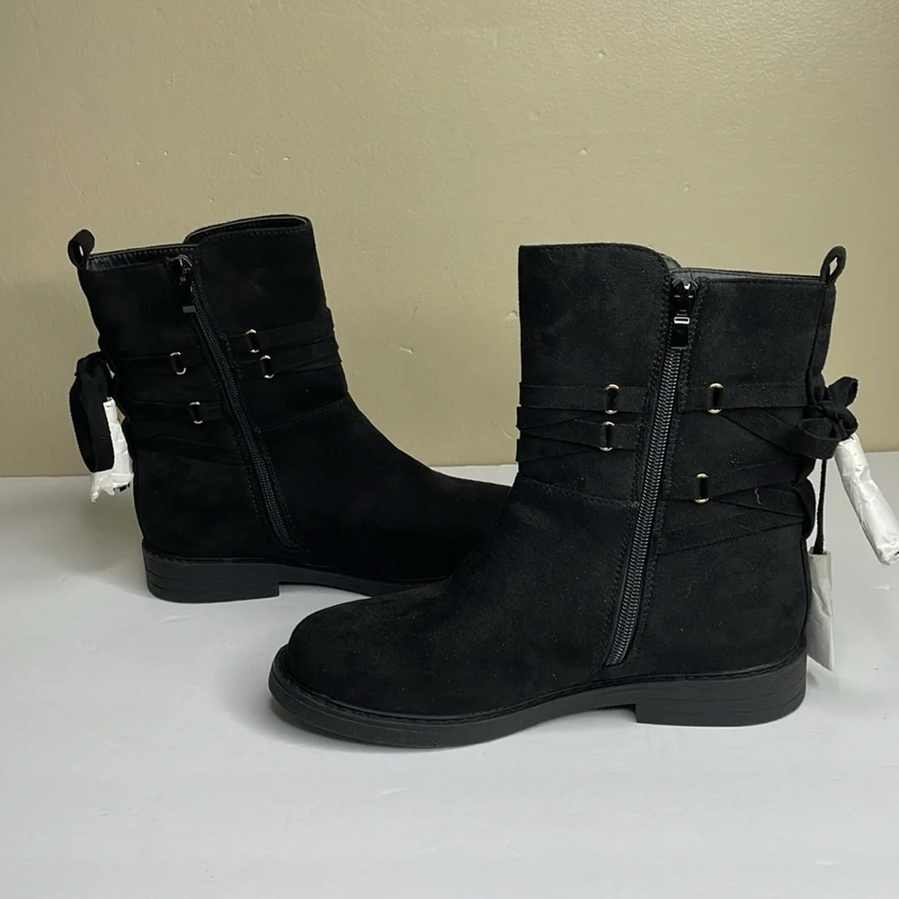 AMANDA BLU Ankle Boots KINGSTON Black Vegan Suede Side Zipper Tassel Detail 6